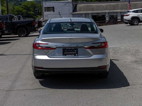 Used 2025 Toyota Camry LE AWD/4WD image 5