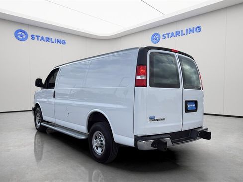 Used 2024 Chevrolet Express 2500 w/ Driver Convenience Package image 5