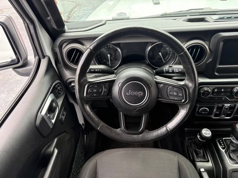 Used 2023 Jeep Wrangler Unlimited w/ Cold Weather Group AWD/4WD image 20