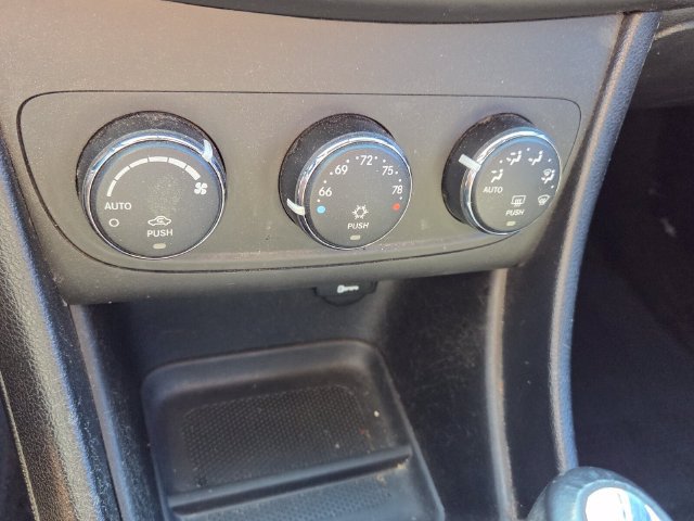 Used 2014 Dodge Avenger SXT w/ Rallye Appearance Group FWD image 22
