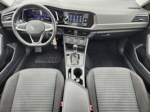 Used 2024 Volkswagen Jetta SE FWD image 23
