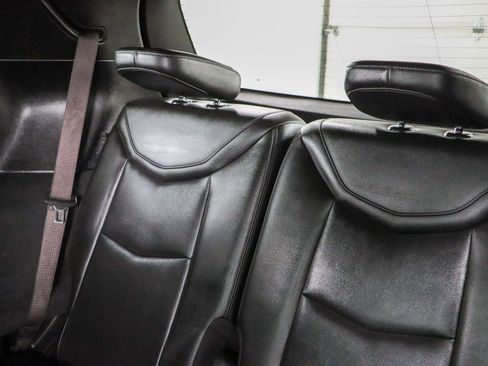 Used 2023 Cadillac XT6 Premium Luxury w/ Technology Package FWD image 28