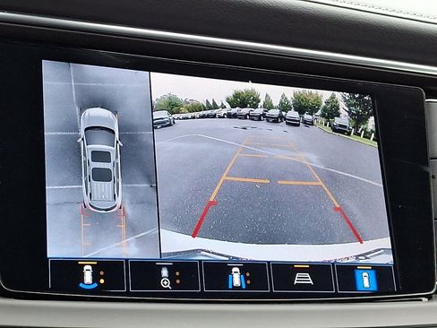 Used 2024 Buick Enclave Premium image 29