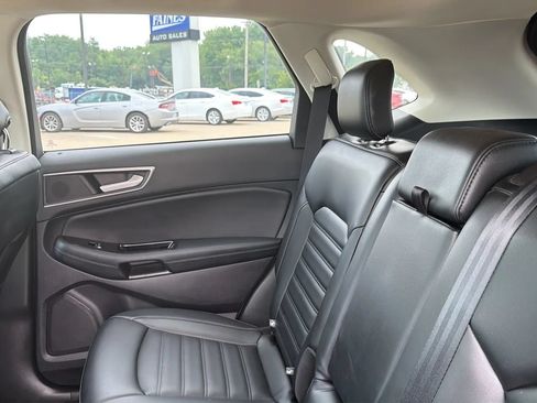 Used 2019 Ford Edge SEL w/ Equipment Group 201A AWD/4WD image 42