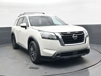 Used 2022 Nissan Pathfinder SV