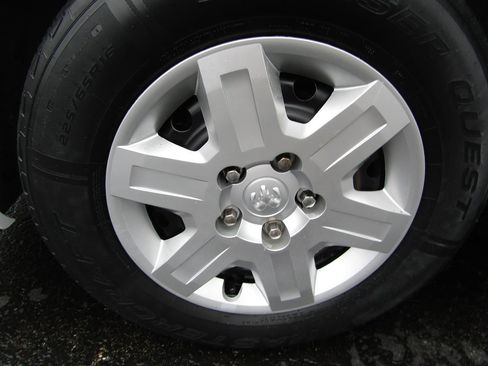 Used 2013 RAM C/V Tradesman FWD image 27