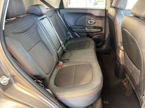 Used 2018 Kia Soul ! w/ Tech Package FWD image 30