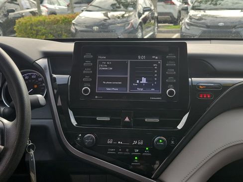 Used 2023 Toyota Camry LE FWD image 17