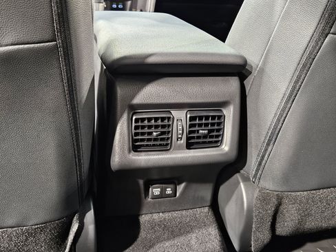 Certified 2025 Toyota Camry SE FWD image 36