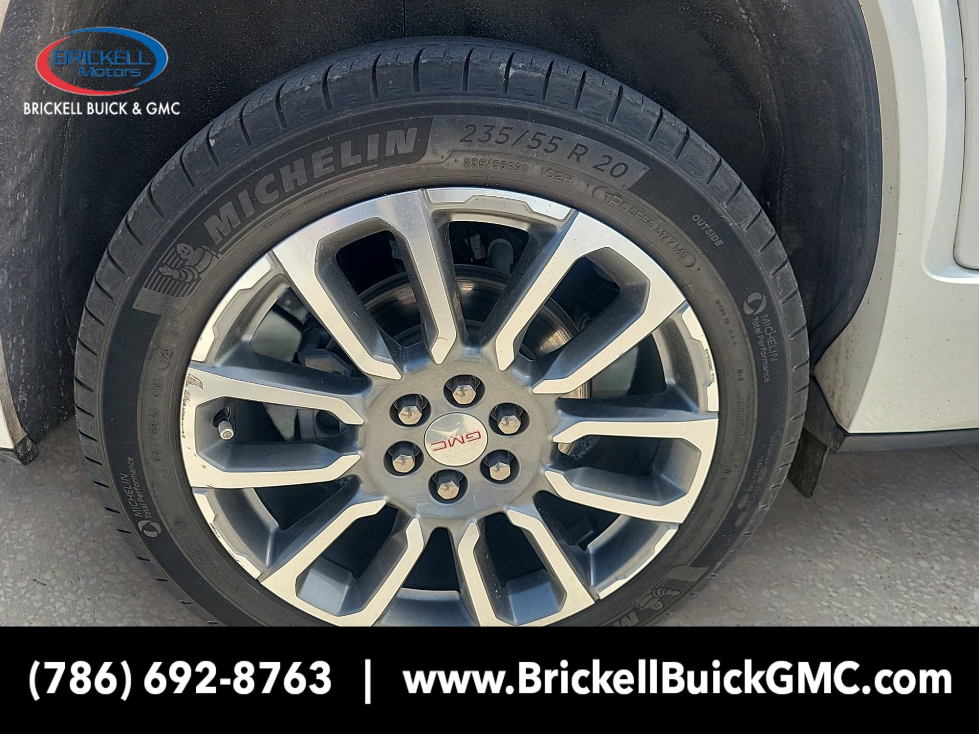 Used 2023 GMC Acadia Denali w/ Denali Ultimate Package FWD image 8