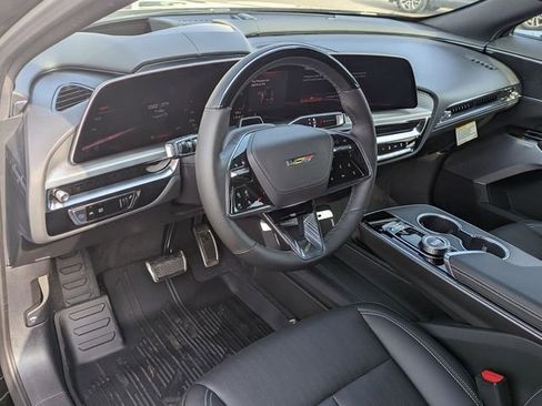 New 2026 Cadillac Lyriq V image 9