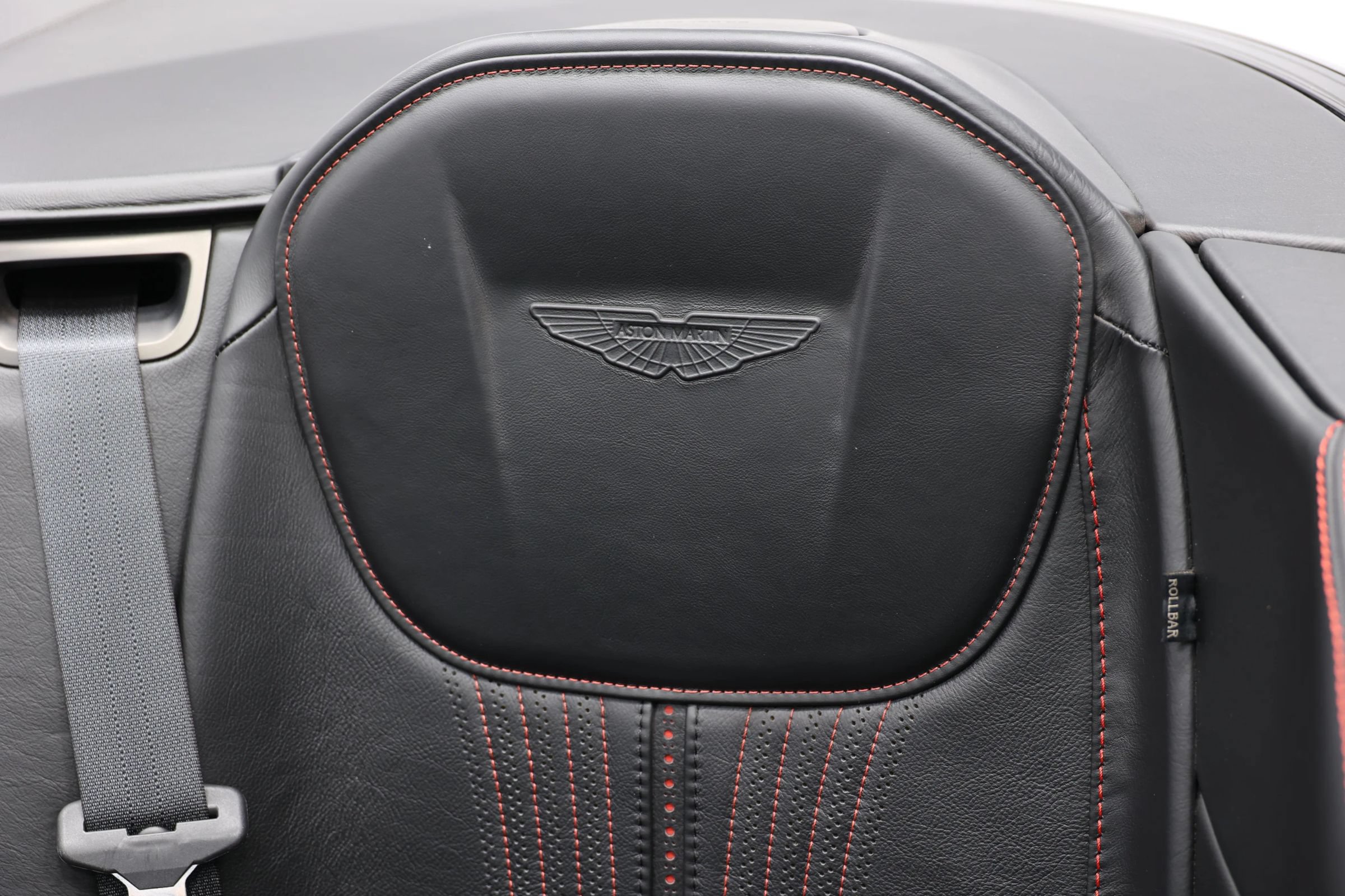 Used 2019 Aston Martin DB11 Volante RWD image 53