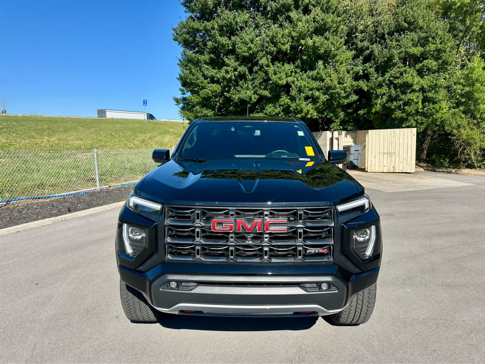 Used 2024 GMC Canyon AT4 w/ Technology Package AWD/4WD image 2