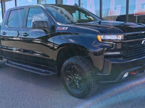 Used 2021 Chevrolet Silverado 1500 LT Trail Boss image 2