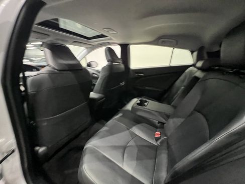 Used 2017 Toyota Prius Four image 32