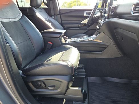 Used 2023 Ford Explorer ST w/ Equipment Group 401A AWD/4WD image 4