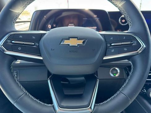 New 2026 Chevrolet Traverse LT w/ Sun and Wheel Package image 19