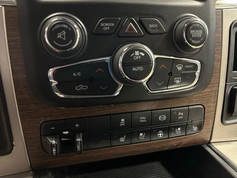 Used 2014 RAM 3500 Laramie w/ Convenience Group image 15