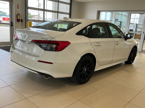 Used 2024 Honda Civic Sport image 6