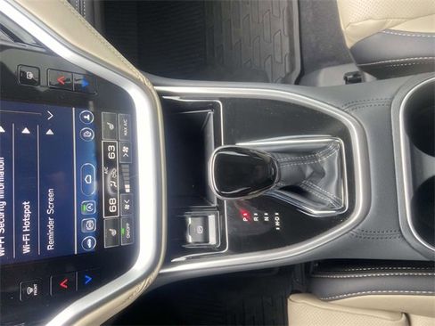 Used 2025 Subaru Outback Limited w/ Popular Package #2 image 18