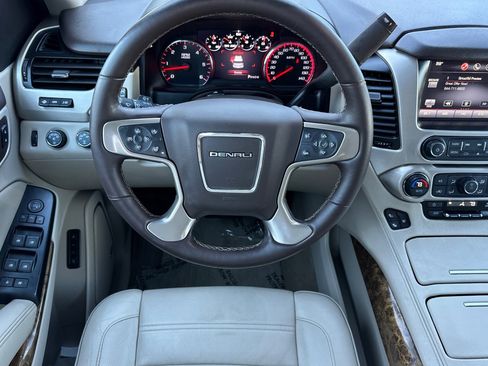 Used 2015 GMC Yukon Denali w/ Touring Package image 17