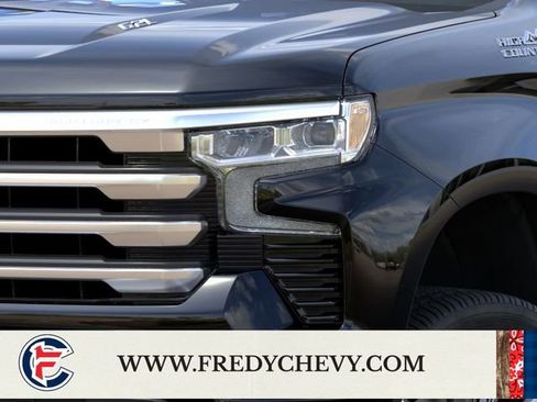 New 2026 Chevrolet Silverado 1500 High Country AWD/4WD image 12