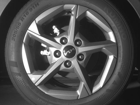 Used 2025 Kia K4 FWD image 15