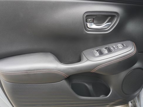 Used 2025 Honda HR-V Sport image 17