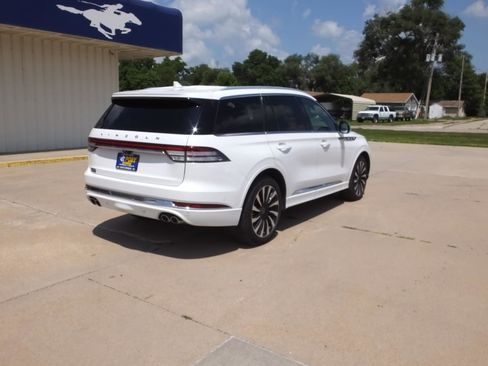 Used 2020 Lincoln Aviator Black Label Grand Touring w/ Class IV Trailer Tow Package image 2