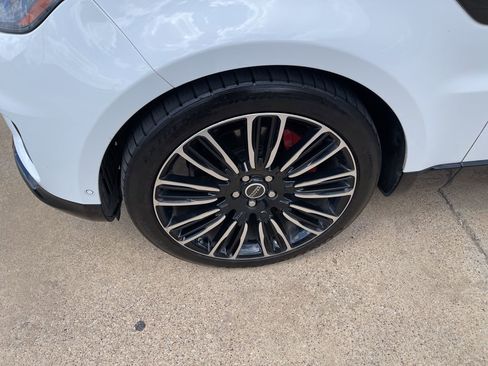 Used 2020 Land Rover Range Rover Sport HSE image 9