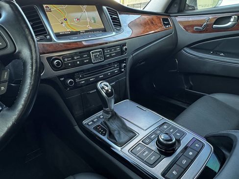 Used 2015 Hyundai Equus Signature image 19
