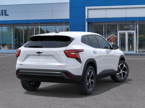 New 2026 Chevrolet Trax RS w/ Driver Confidence Package FWD image 4