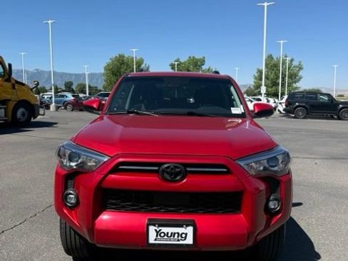 Used 2023 Toyota 4Runner SR5 AWD/4WD image 3