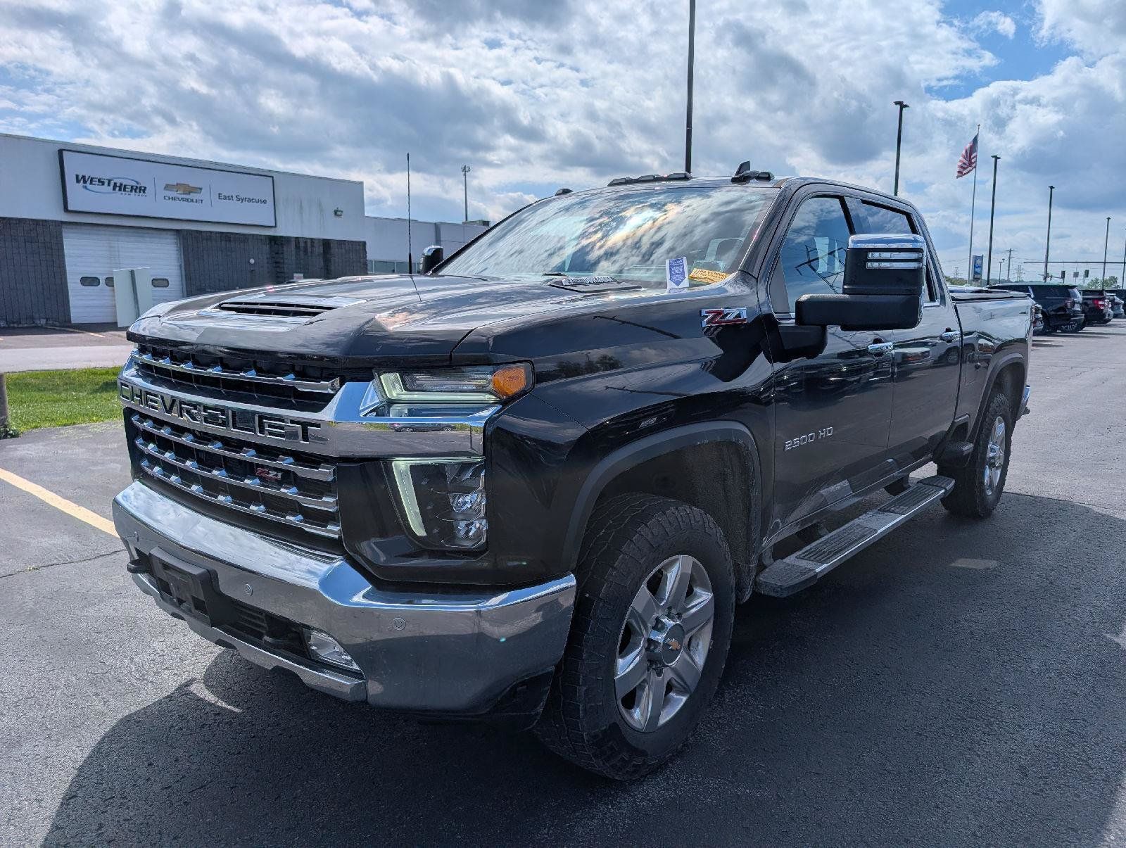 Used 2021 Chevrolet Silverado 2500 LTZ w/ LTZ Plus Package AWD/4WD image 4
