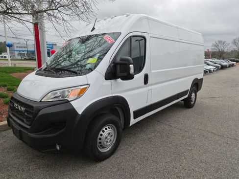 Used 2025 RAM ProMaster 2500 w/ Convenience Group FWD image 5