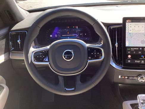 Certified 2026 Volvo XC90 B6 Plus w/ Protection Package Premier AWD/4WD image 19
