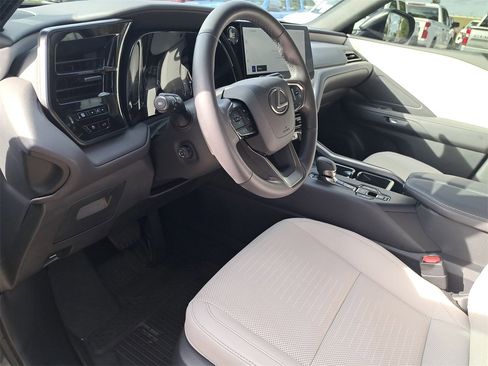 Used 2024 Lexus TX 350 FWD image 17