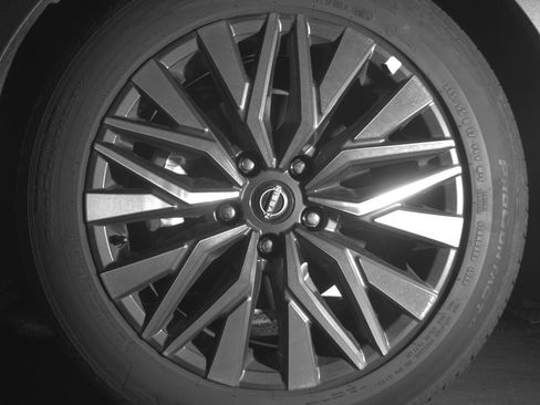 Used 2025 Nissan Altima 2.5 SV FWD image 12