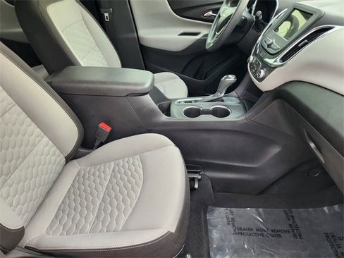 Used 2019 Chevrolet Equinox LS w/ LS Convenience Package FWD image 19