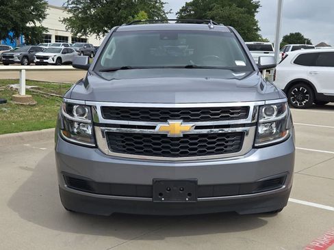Used 2019 Chevrolet Suburban LT RWD image 9