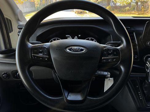 Used 2022 Ford Transit 250 Medium Roof w/ Load Area Protection Package image 11