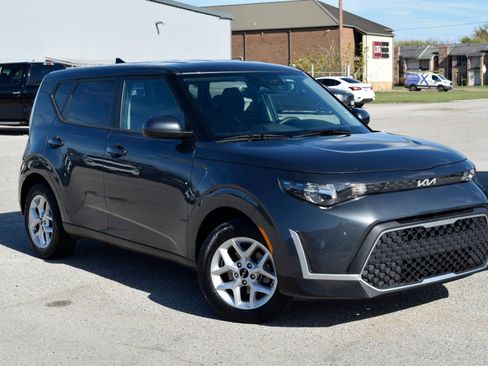 Used 2024 Kia Soul LX w/ Option Group 015 image 7