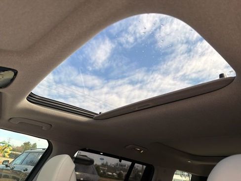 Used 2024 Hyundai Santa Fe Limited image 25