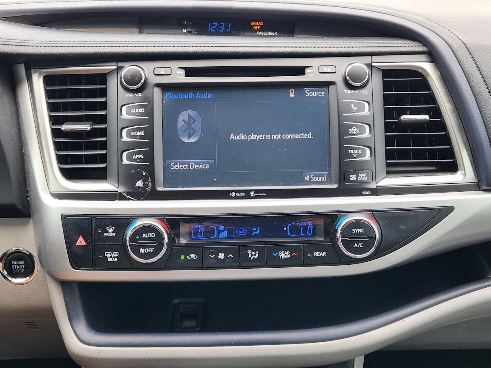 Used 2014 Toyota Highlander XLE FWD image 15