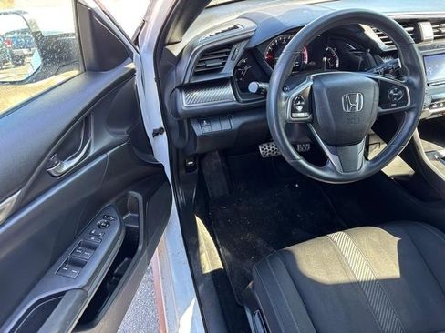 Used 2018 Honda Civic Sport image 9