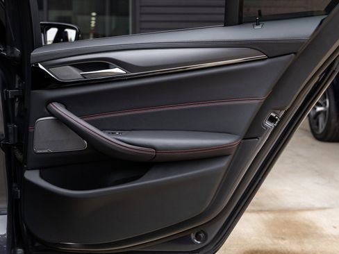 Used 2022 BMW M5 CS image 49