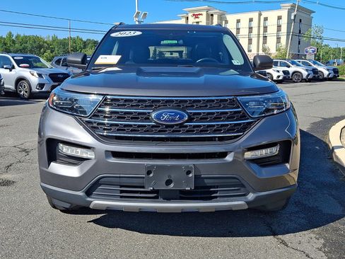 Certified 2023 Ford Explorer XLT w/ Equipment Group 202A AWD/4WD image 3