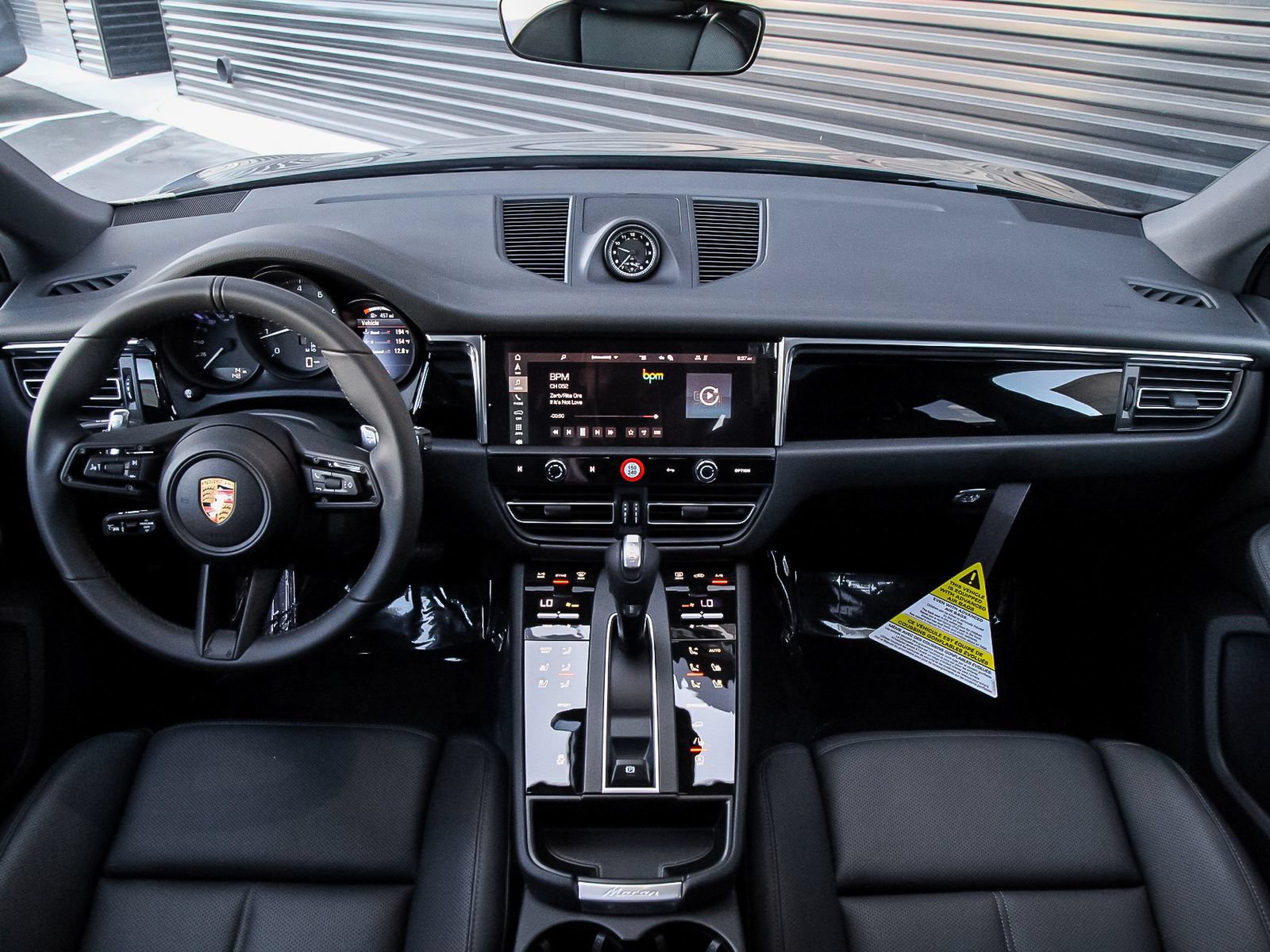 Certified 2026 Porsche Macan AWD/4WD image 21