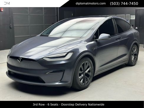 Used 2023 Tesla Model X Plaid image 1