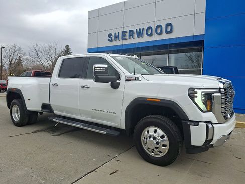 New 2026 GMC Sierra 3500 Denali w/ Denali Reserve Package image 1